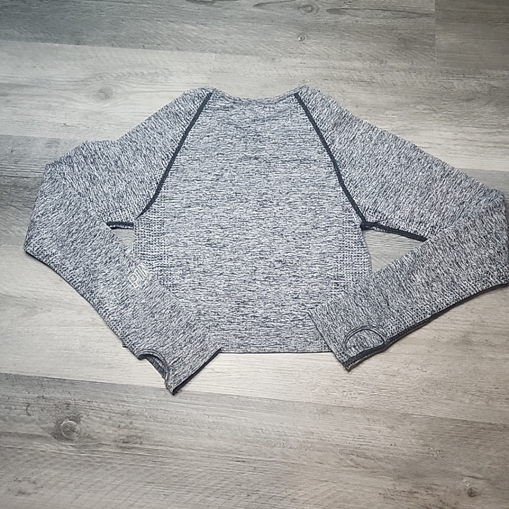 Victoria Secret PINK Top Womens Sz M Gray Long Sleeve Seamless Cropped - Picture 2 of 9